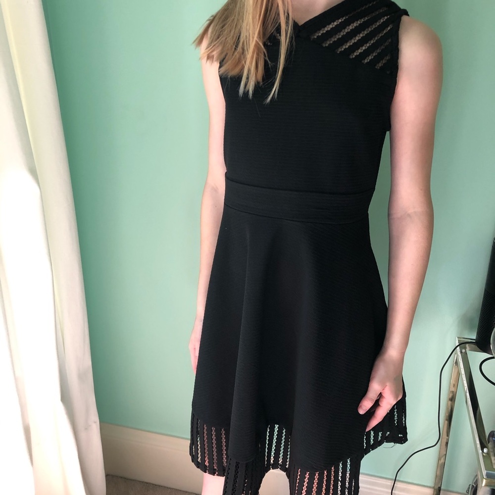 black skater dress